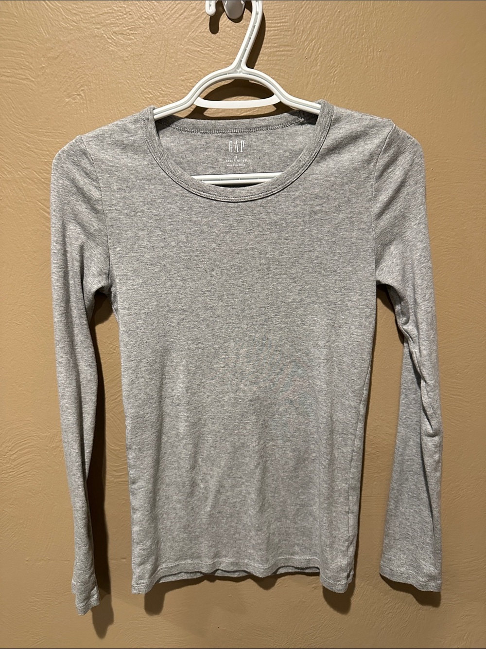 GAP Women’s Long Sleeve Crewneck Top - Heather Gray